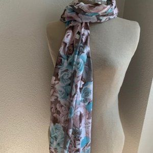 Rose pattern Scarf